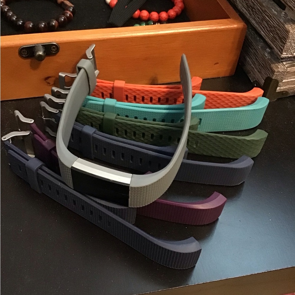 FITBIT Charge 2 plus Seven Bands & USB Charge Cord